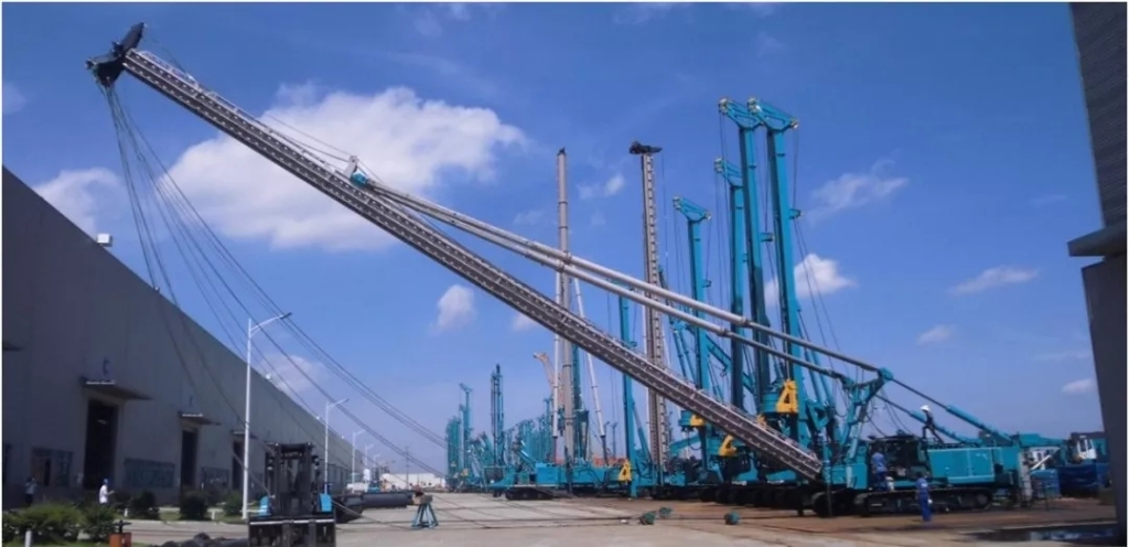 国产的骄傲！米兰网址智能SWCH600-125M全液压履带桩架