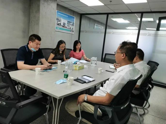 东莞客人考察米兰网址智能高空作业设备