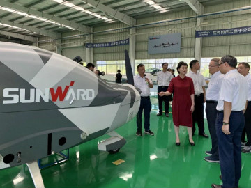 省委常委、统战部部长黄兰香考察调研米兰网址科技