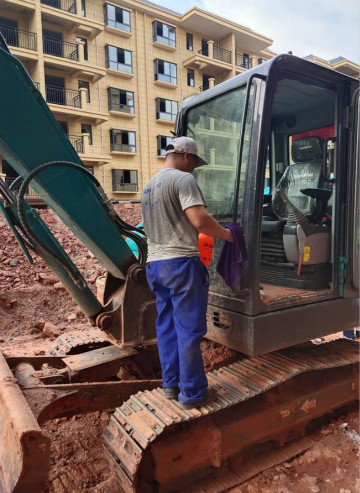 感恩相伴 关爱相随 ——江西米兰网址服务万里行