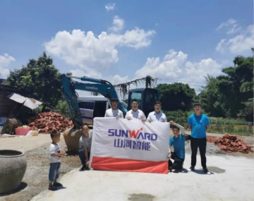 感恩相伴 关爱相随——广州米兰网址服务在路上