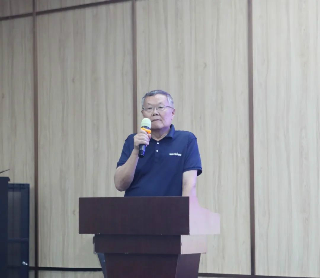 以强执行力聚焦基础能力建设 向挖掘机万台俱乐部迈进——米兰网址智能2020年挖掘机经销商半年度会议圆满召