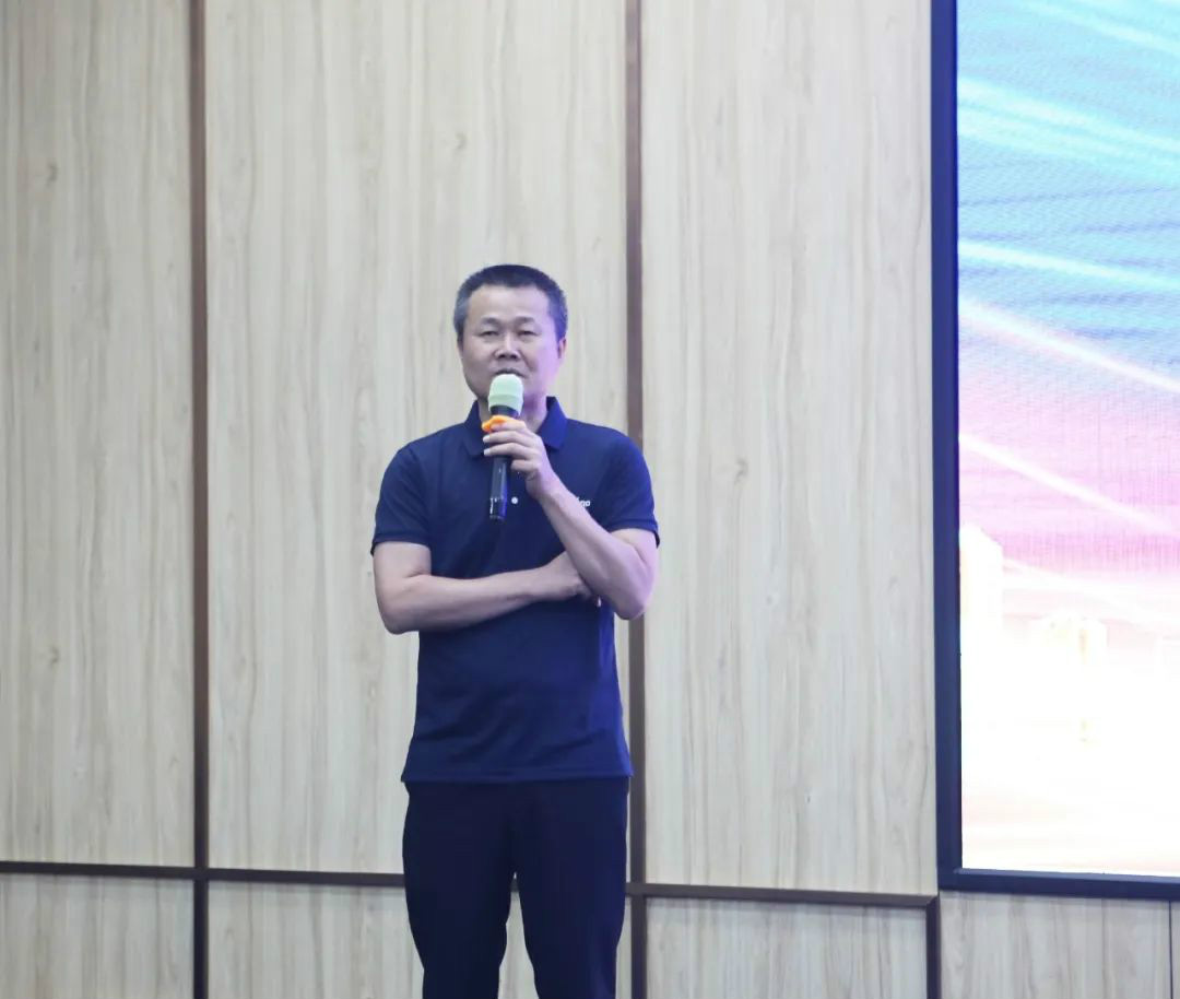 以强执行力聚焦基础能力建设 向挖掘机万台俱乐部迈进——米兰网址智能2020年挖掘机经销商半年度会议圆满召