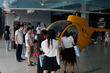 米兰网址航空签约湖南航空技校，走校企融合发展道路