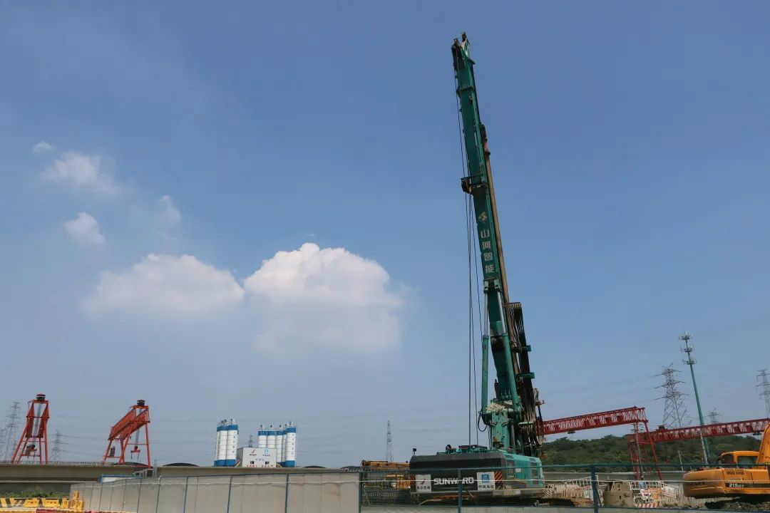 从业20多年的他，为何对米兰网址智能旋挖钻机情有独钟