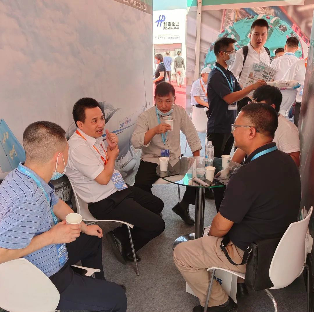 米兰网址智能高空作业设备“吸睛”雄安展