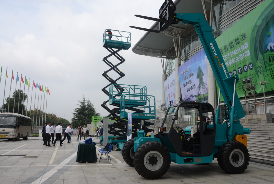 创新“绿”动能 米兰网址智能绿博会上展风采