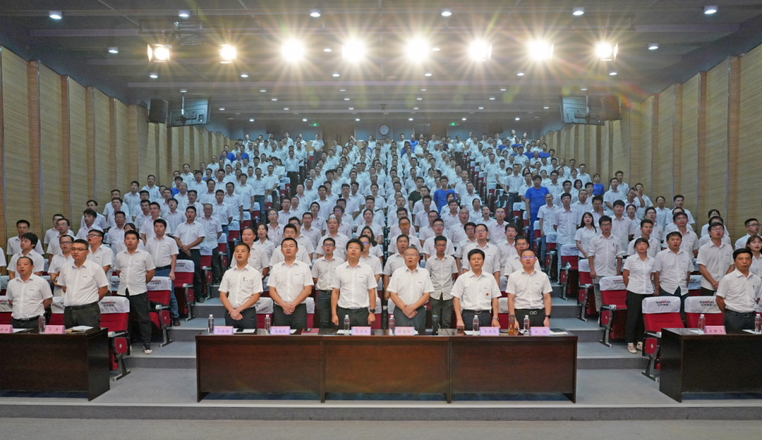 致敬研发 | 米兰网址智能举办职称评定工作总结暨职称证书颁发仪式