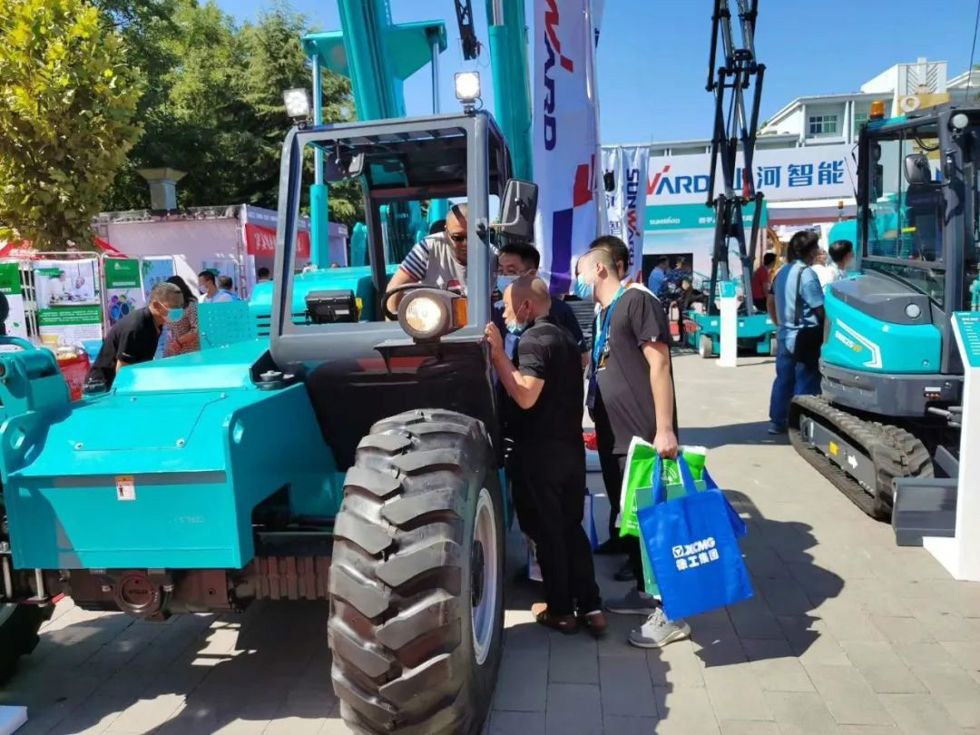 米兰网址智能高空作业设备“吸睛”雄安展