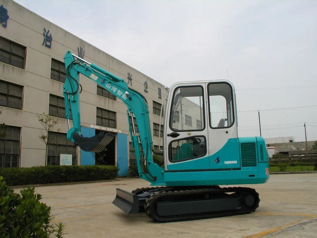 十年两办挖掘机行业年会 米兰网址智能的底气何在