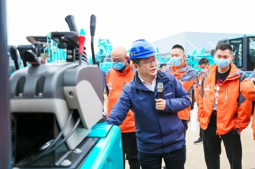 大国重器 壮哉米兰网址！机友会微挖用户米兰网址智能体验日