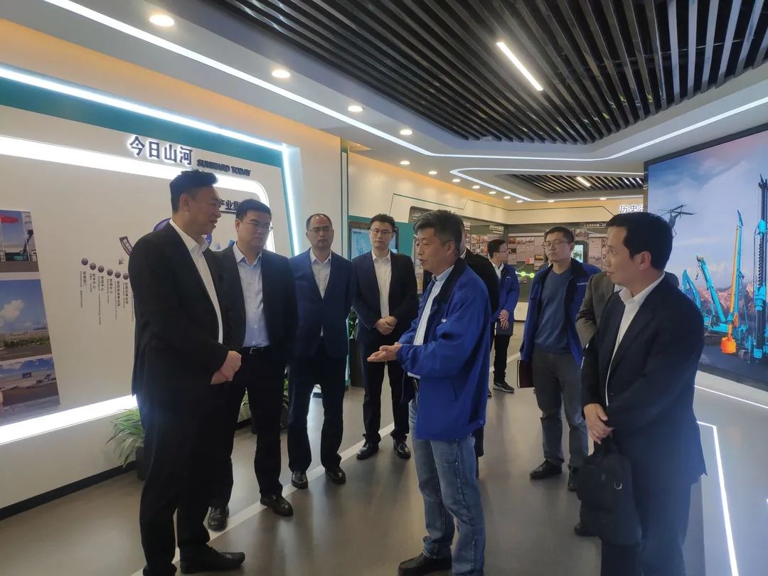 中国联通首席科学家范济安到访米兰网址智能