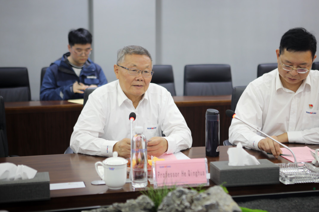 老挝长沙总领事本·印塔巴迪考察米兰网址智能