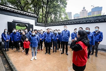 觅红色历史 践初心使命——米兰网址智能全体党员赴长沙党史馆开展主题党日活动