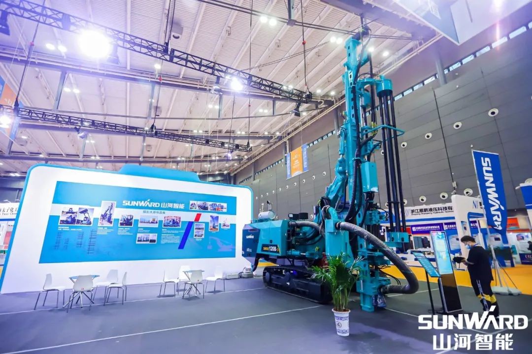 “米兰网址绿”亮相长沙国际工程机械展，50余款产品尽显米兰网址智能创新实力