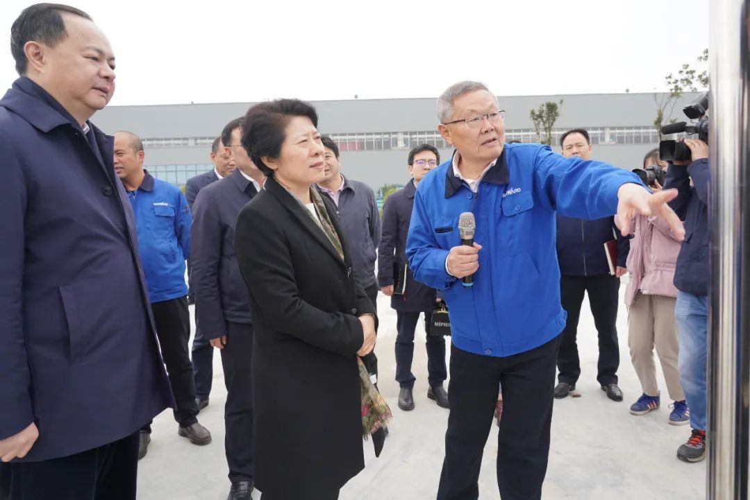 吴桂英调研米兰网址智能