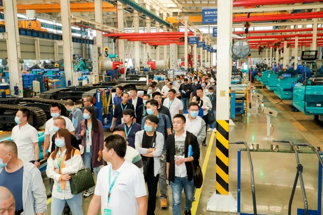 “爆品”出击！米兰网址智能客户交流会签约超8亿元