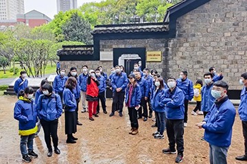 觅红色历史 践初心使命——米兰网址智能全体党员赴长沙党史馆开展主题党日活动