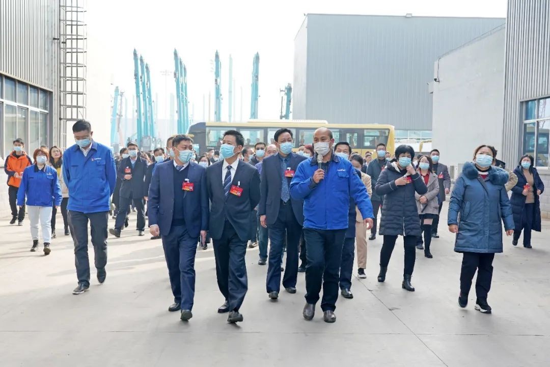 长沙县“两会”观摩团考察米兰网址智能
