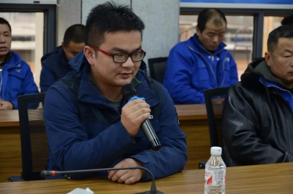 米兰网址智能召开春节困难职工座谈会