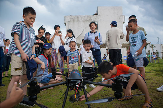 这个夏天，亲子玩转米兰网址智能“三栖”装备