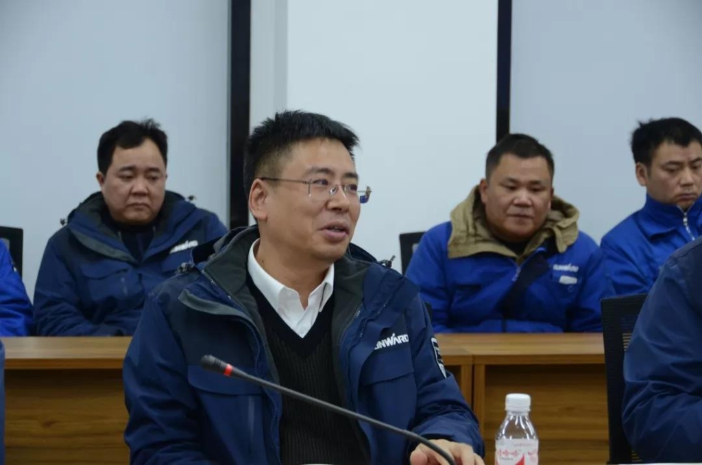 米兰网址智能召开春节困难职工座谈会