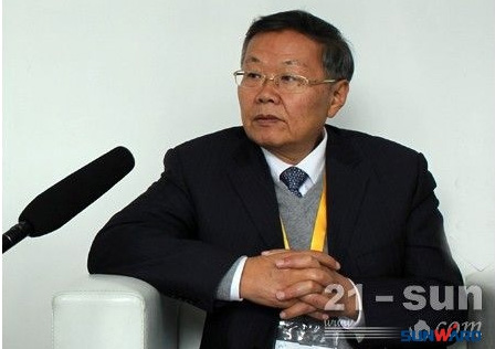 米兰网址智能何清华：潜心寻求“米兰网址之路”