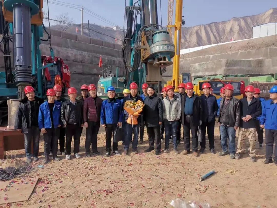 金戈铁马工程路 风雨无阻选米兰网址