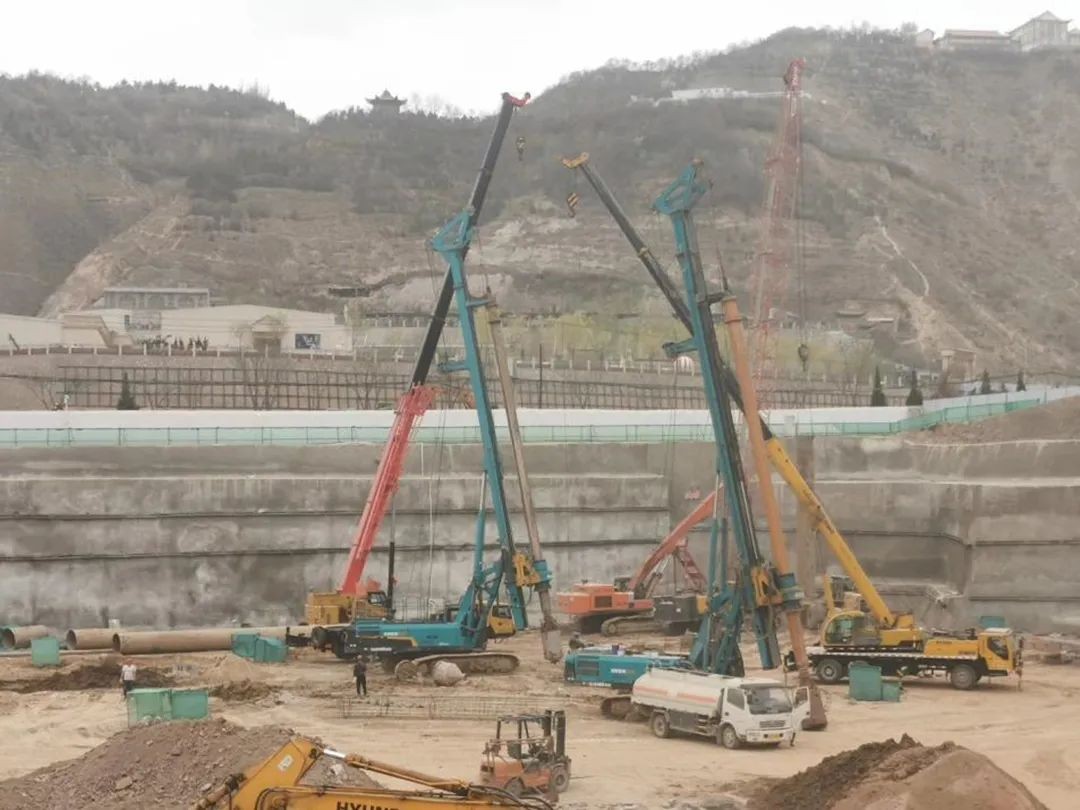 金戈铁马工程路 风雨无阻选米兰网址