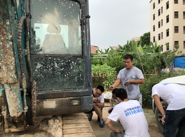 米兰网址智能挖掘机获最高评价，就是用得舒服！