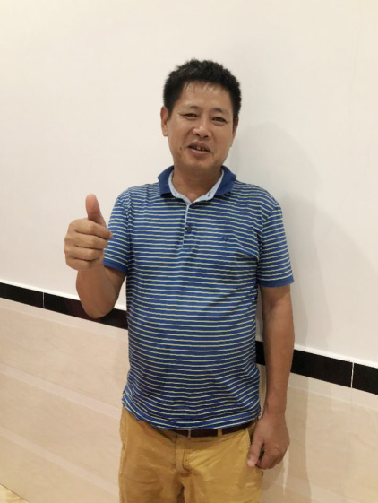 米兰网址智能SWE 215E挖掘机是他的左膀右臂！