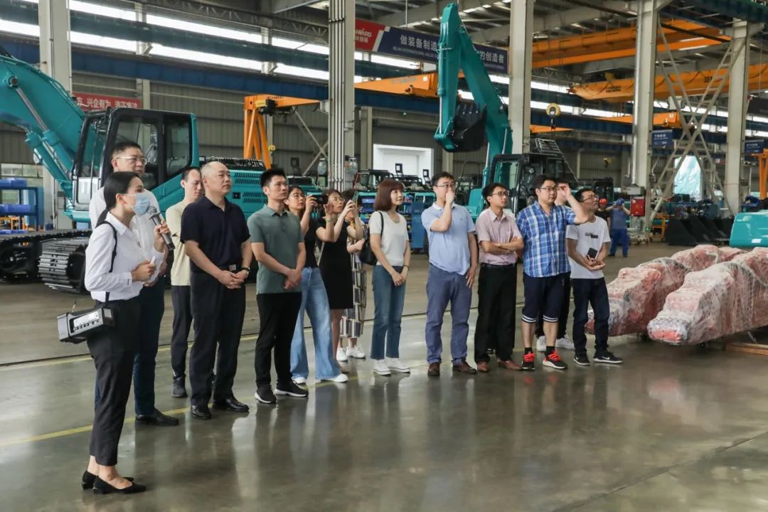 国防科大北斗团队考察米兰网址智能