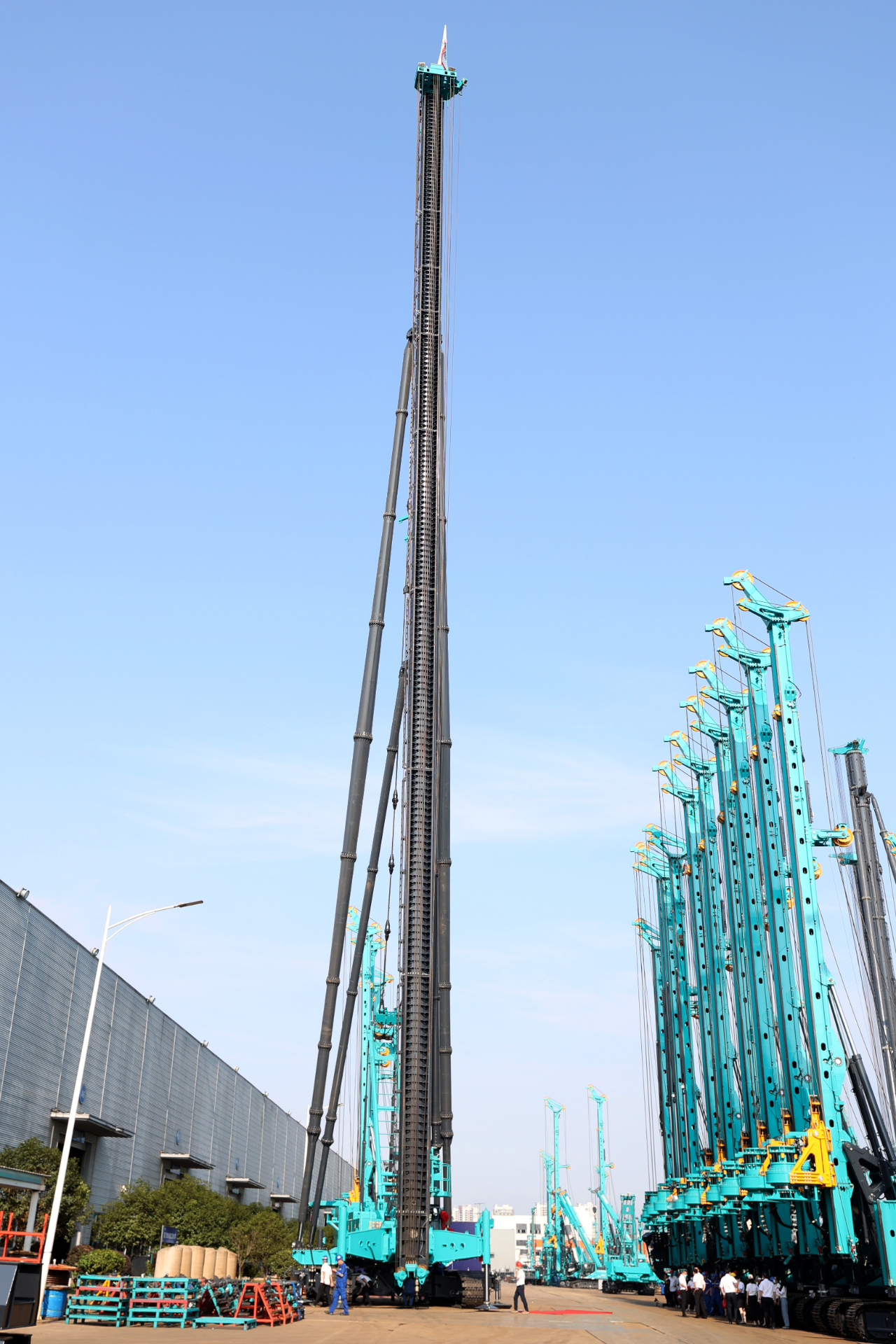 新品来了！看米兰网址智能超级桩架如何“稳”操胜券