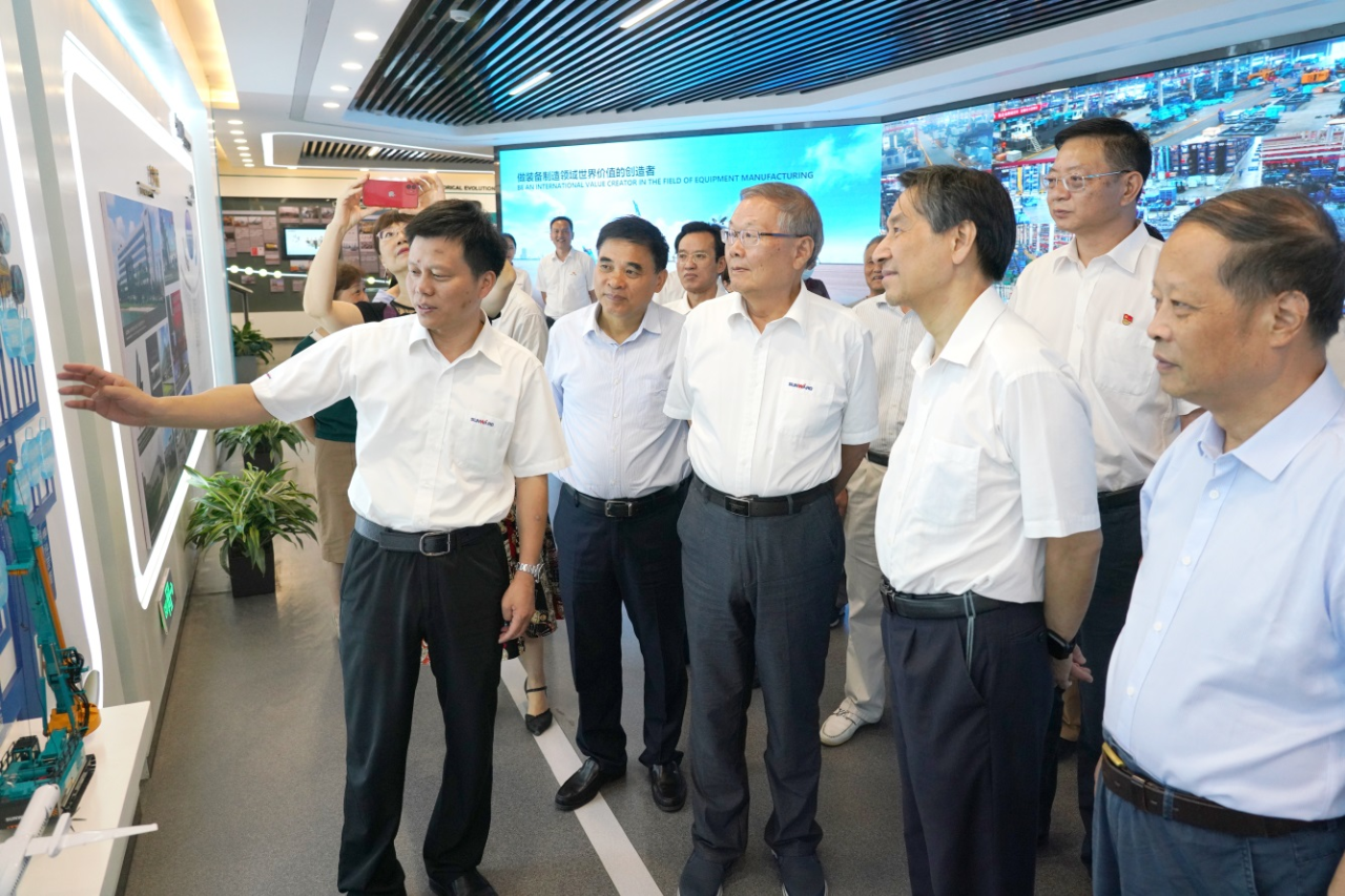 湖南省老科学技术工作者一行到访米兰网址智能