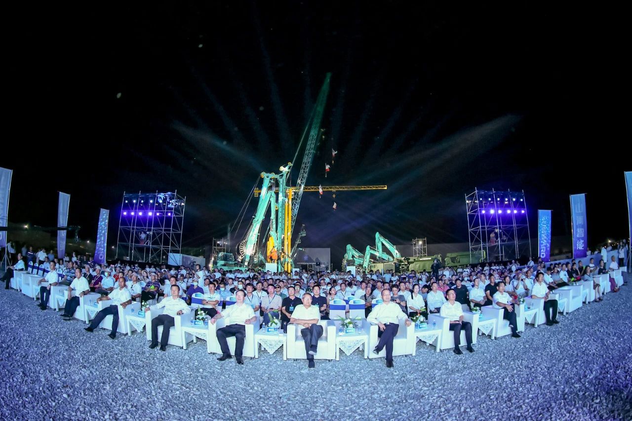 四大成套装备联袂登场！米兰网址智能创新成果展示会交出“亮眼答卷”