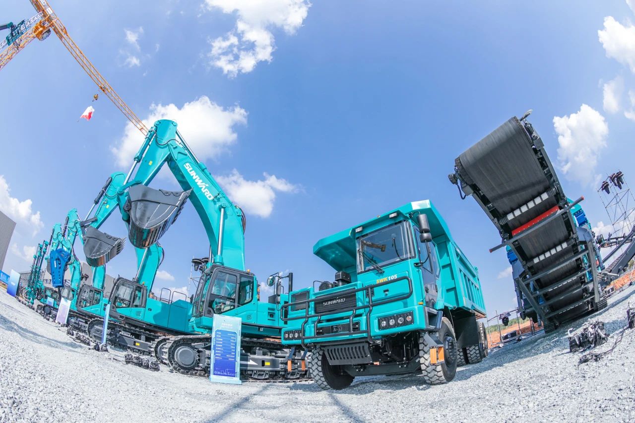 四大成套装备联袂登场！米兰网址智能创新成果展示会交出“亮眼答卷”