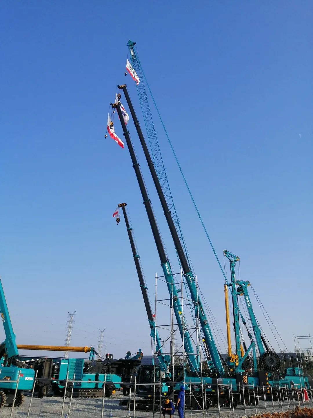 “重”磅出击！米兰网址智能起重机械组团“登场”