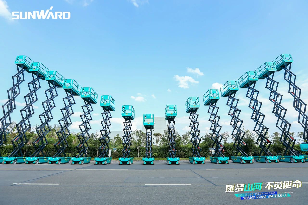 逛展超热闹！米兰网址智能成果展示会高能名场面来袭