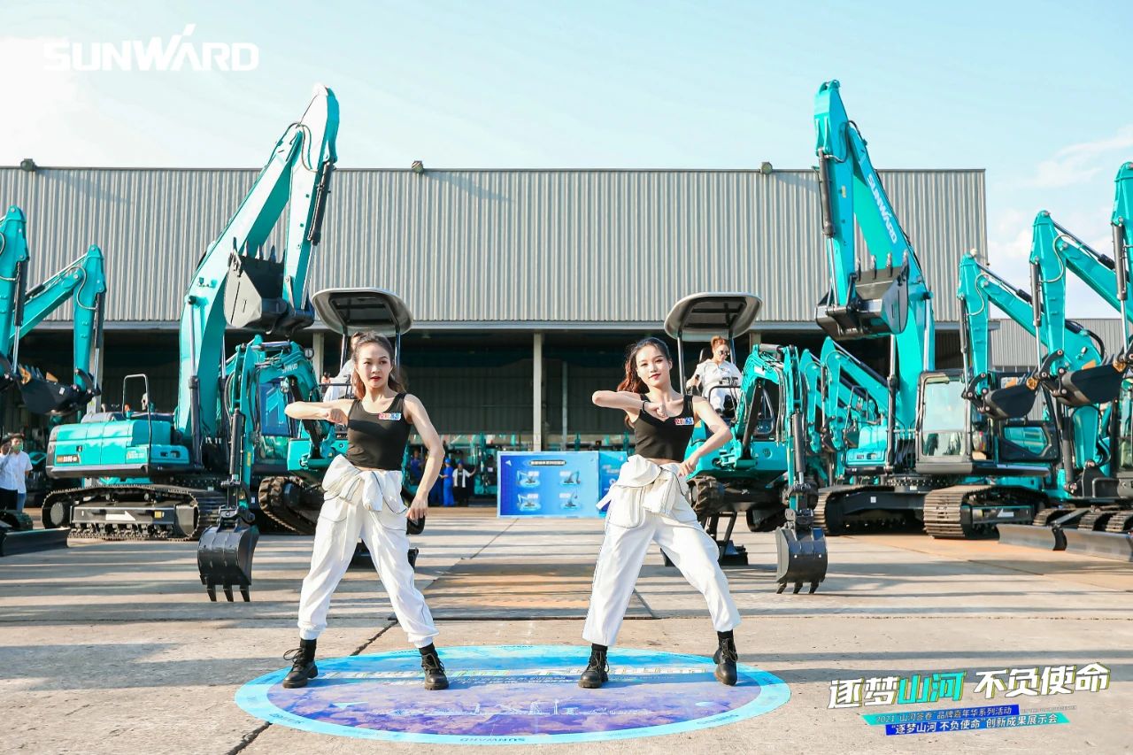 逛展超热闹！米兰网址智能成果展示会高能名场面来袭