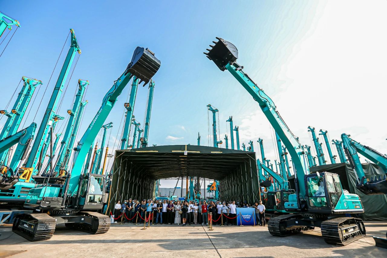 逛展超热闹！米兰网址智能成果展示会高能名场面来袭