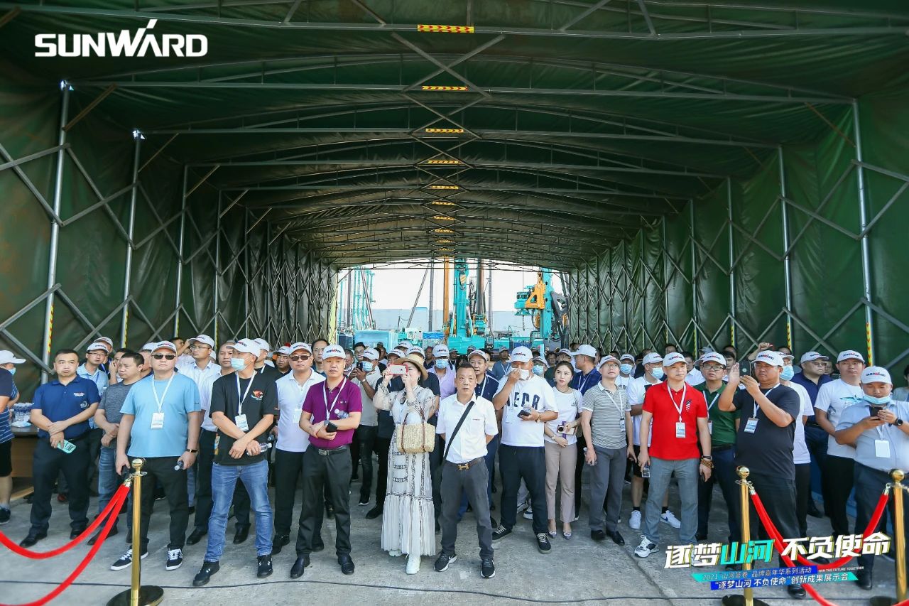 逛展超热闹！米兰网址智能成果展示会高能名场面来袭