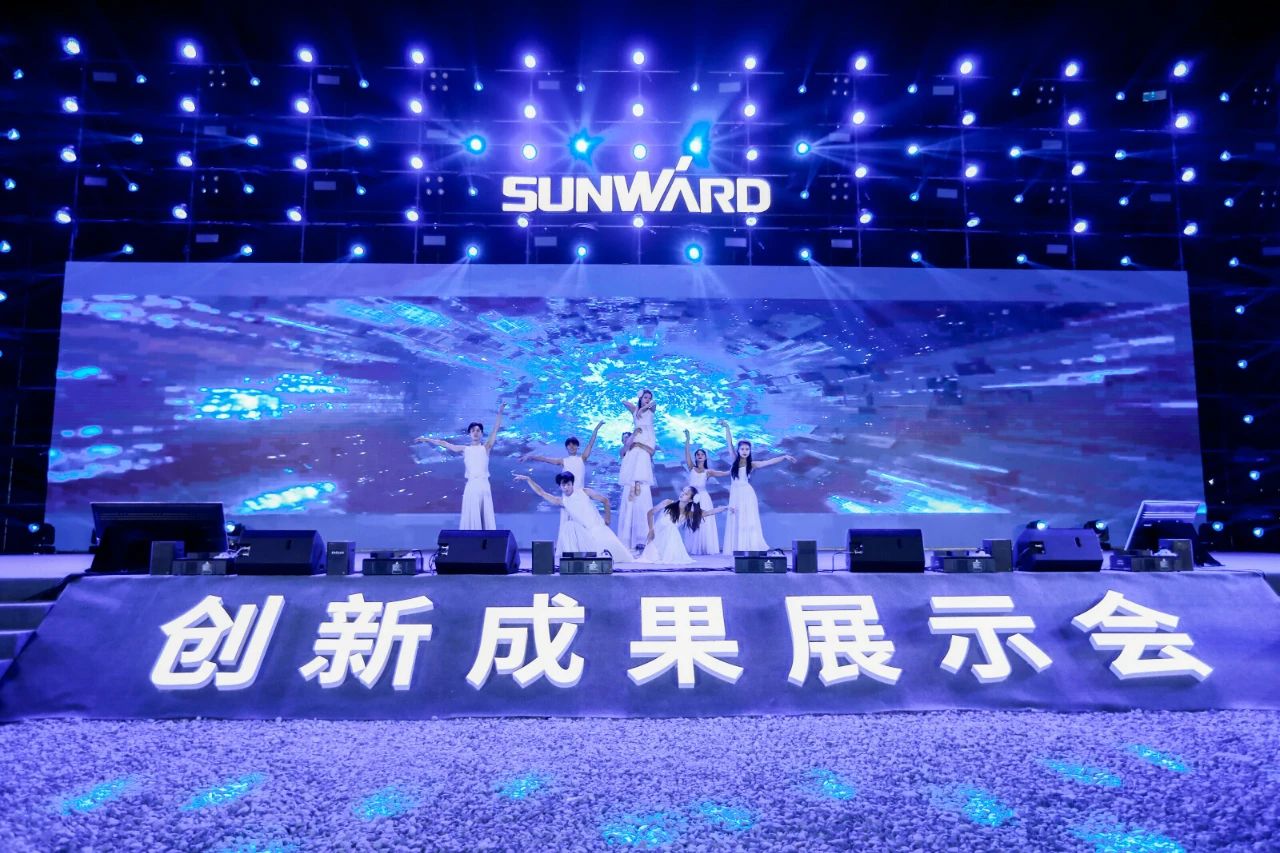 逛展超热闹！米兰网址智能成果展示会高能名场面来袭