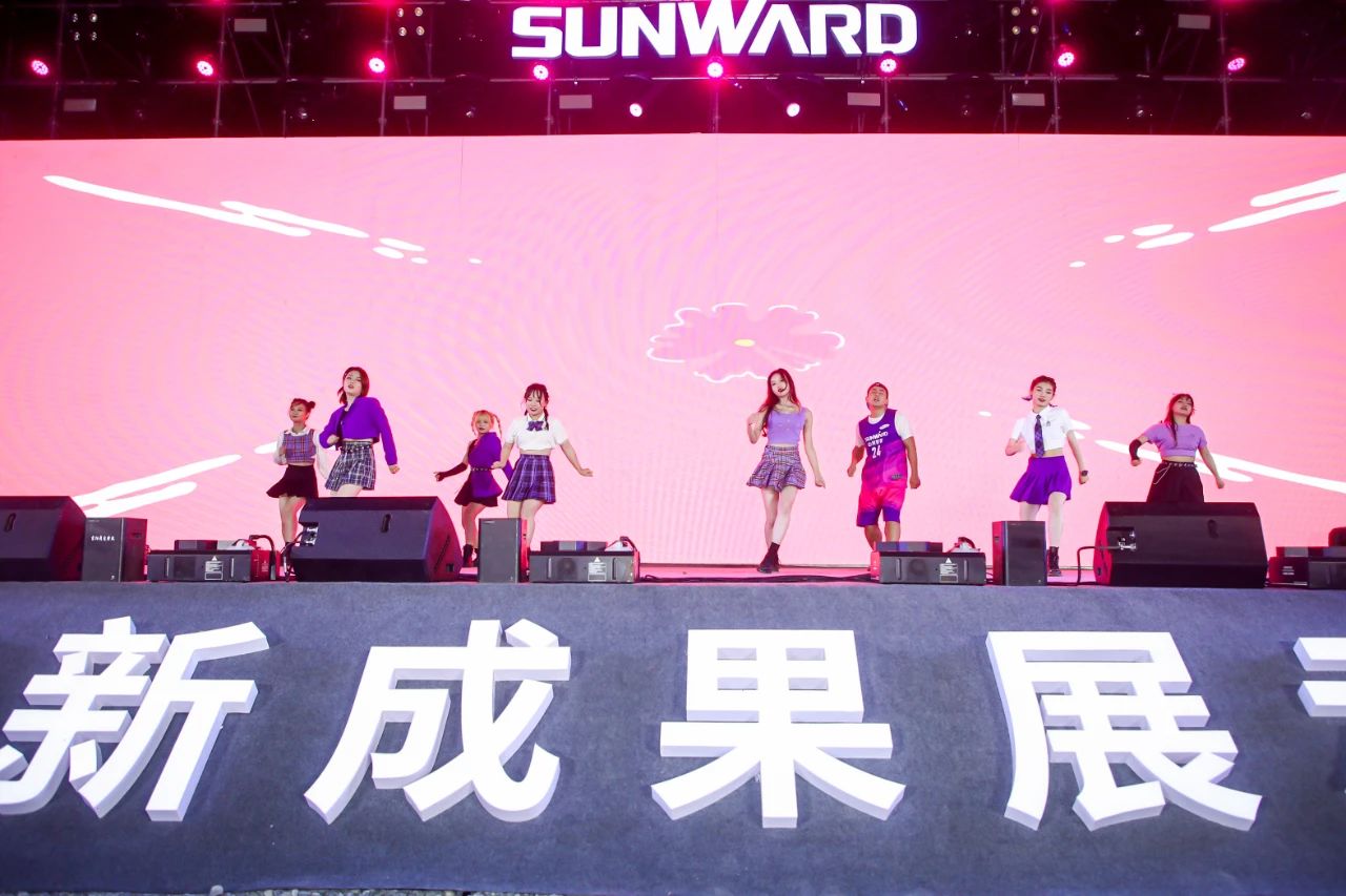 逛展超热闹！米兰网址智能成果展示会高能名场面来袭