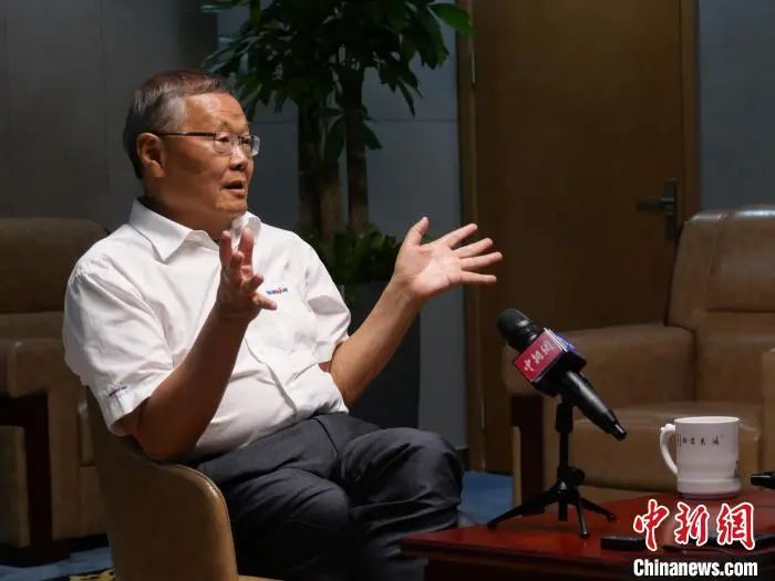 媒体聚焦 | 中新社专访——米兰网址智能创始人何清华：向着太阳奔跑的筑梦人