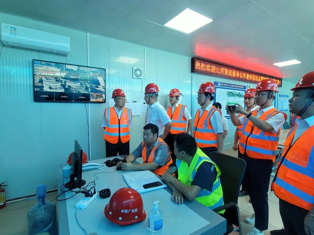 何清华调研中铁米兰网址东莞项目:发挥“装备+工法+施工”优势,不断做大做强