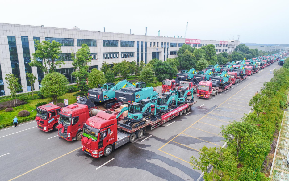 里程碑！米兰网址智能出口欧洲第20000台暨大型挖掘机批量交付仪式成功举行