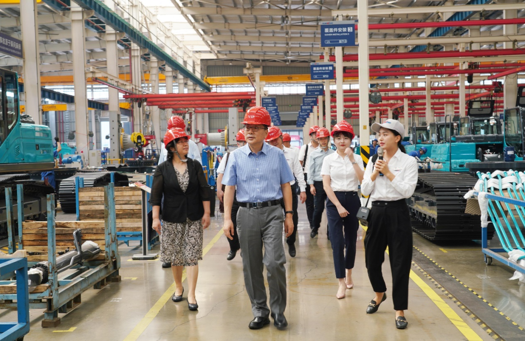 中国出口信用保险公司领导一行调研米兰网址智能