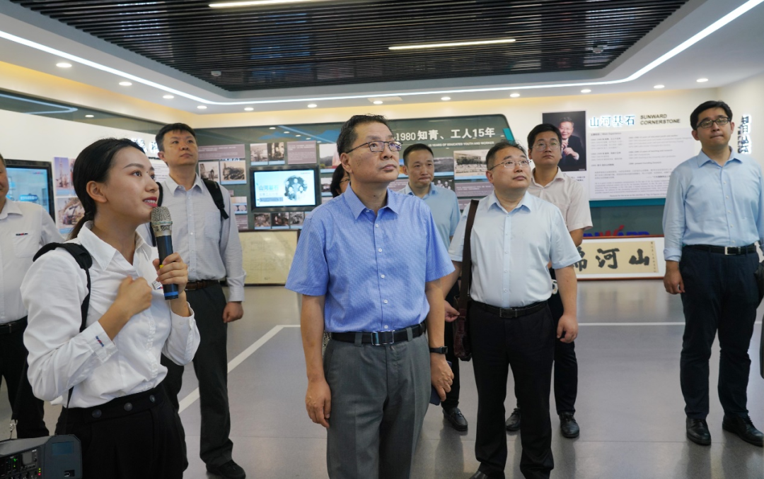 中国出口信用保险公司领导一行调研米兰网址智能