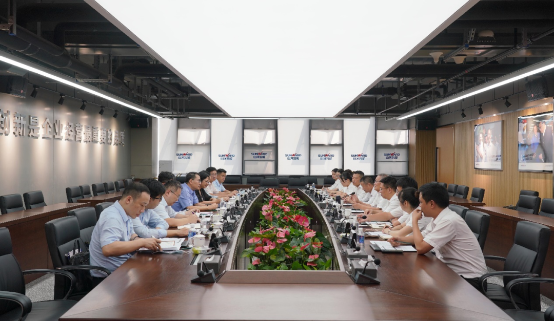 中国出口信用保险公司领导一行调研米兰网址智能