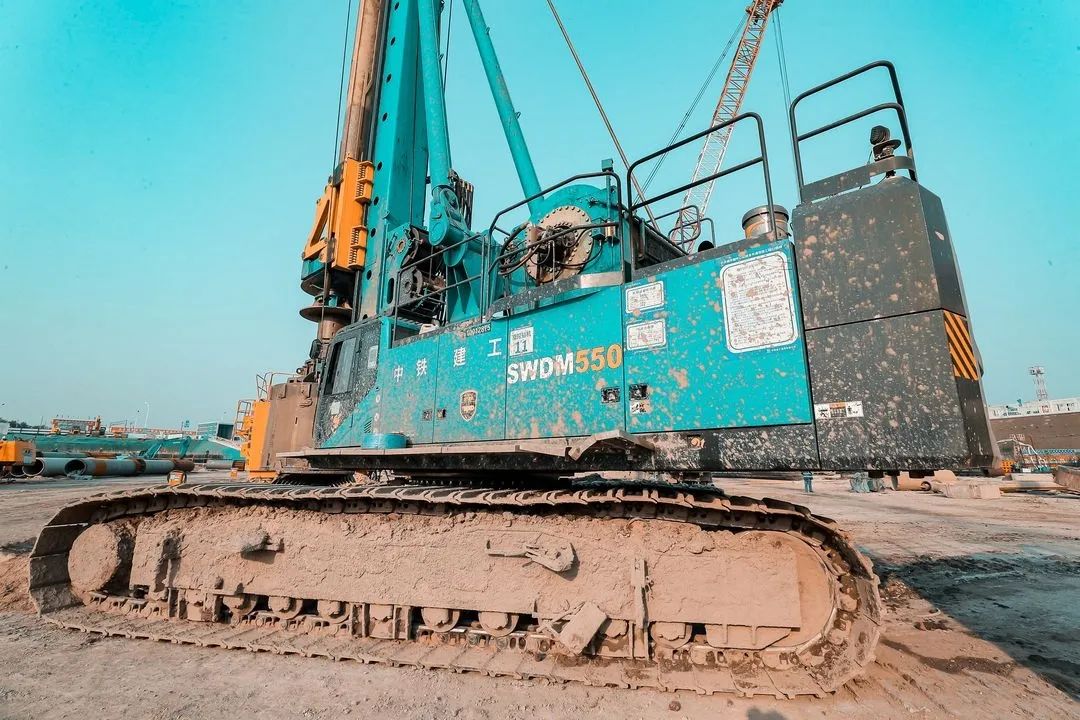 大国重器！米兰网址智能超级装备助力北京城市副中心综合交通枢纽站建设